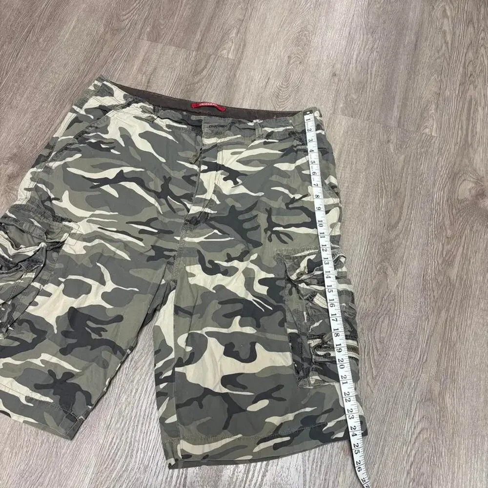 Vintage camo cargo shorts camouflage